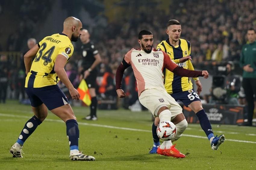 Cengiz Ünder topu rakibe verdi! Szymanski, Tadic'e sert sözler: 'Mourinho beni oyundan al' diye bağırıyordu