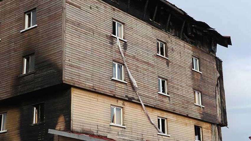 Kartalkaya'daki yangın felaketinde kahramanlık örneği: Çarşafları birbirine bağlayarak 11 kişiyi kurtardı