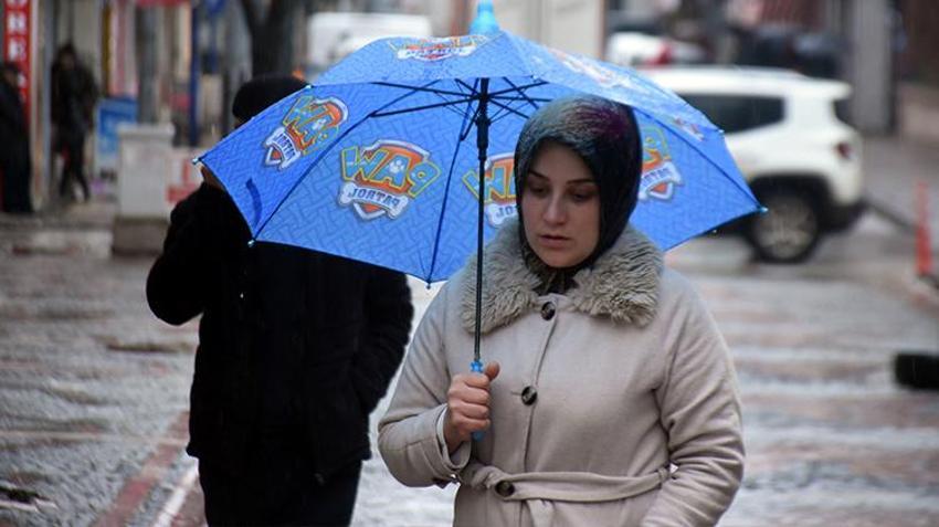Meteoroloji, İstanbul dahil birçok il için alarm verdi! Kar yağışı, sağanak geliyor, bu saatlere dikkat