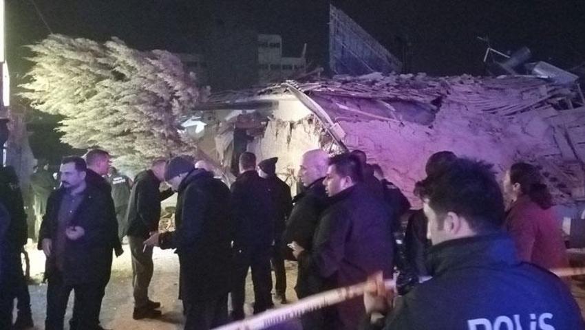 Konya’da 3 katlı bina çöktü; enkazdan 3 kişi sağ olarak kurtarıldı