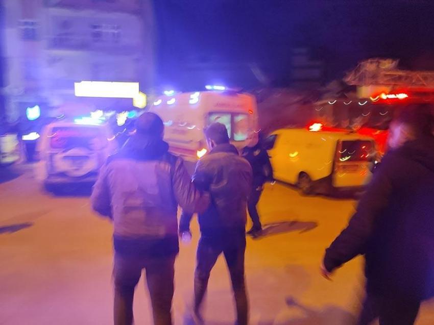 Konya’da 3 katlı bina çöktü; enkazdan 3 kişi sağ olarak kurtarıldı