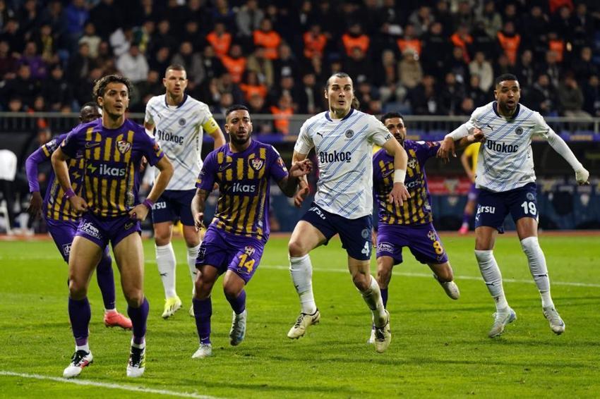 Saint-Maximin'e güle güle, sol kanada Barcelonalı yıldız geliyor! Ali Koç gemileri yaktı