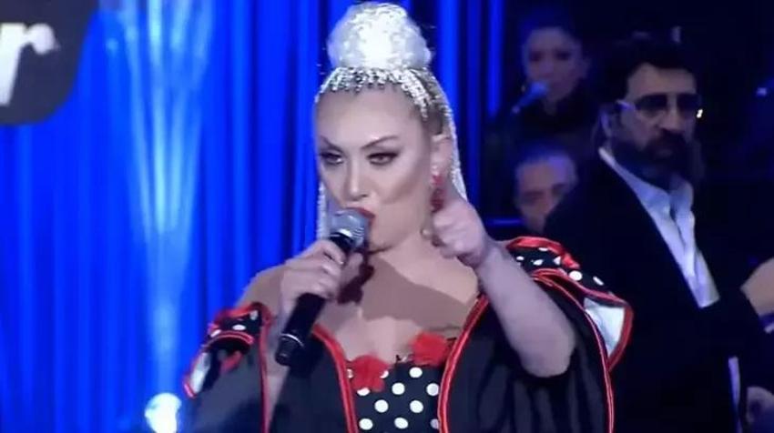 Şarkıcı Güllü eridi! 9 ayda 70 kilo verdi