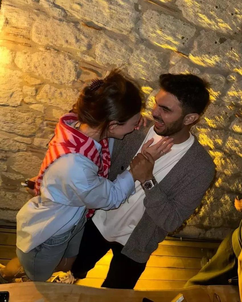 Rabia Soytürk tüylü montuyla poz verdi! Sevgilisi Samet Vuruşan'dan romantik paylaşım