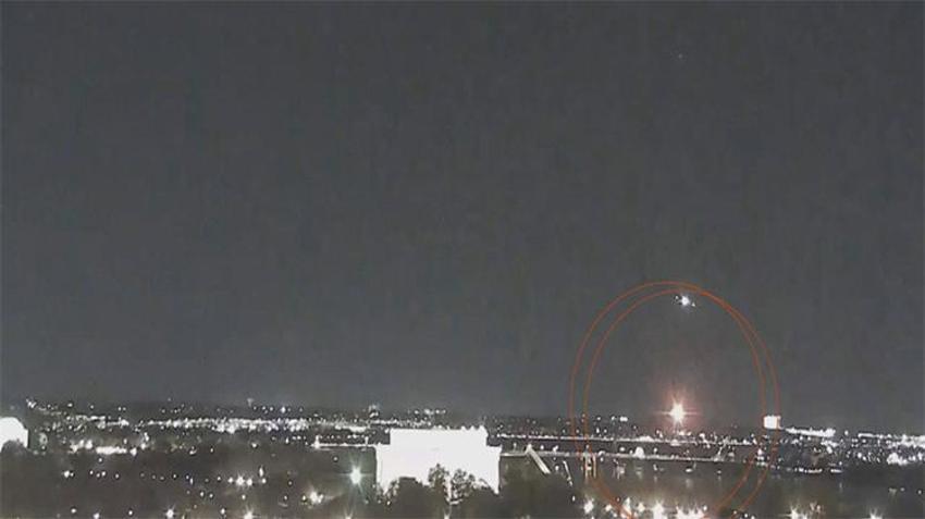 ABD'de uçakla helikopter çarpıştı... İlk görüntüler geldi: Cansız bedenler sudan çıkarılıyor!