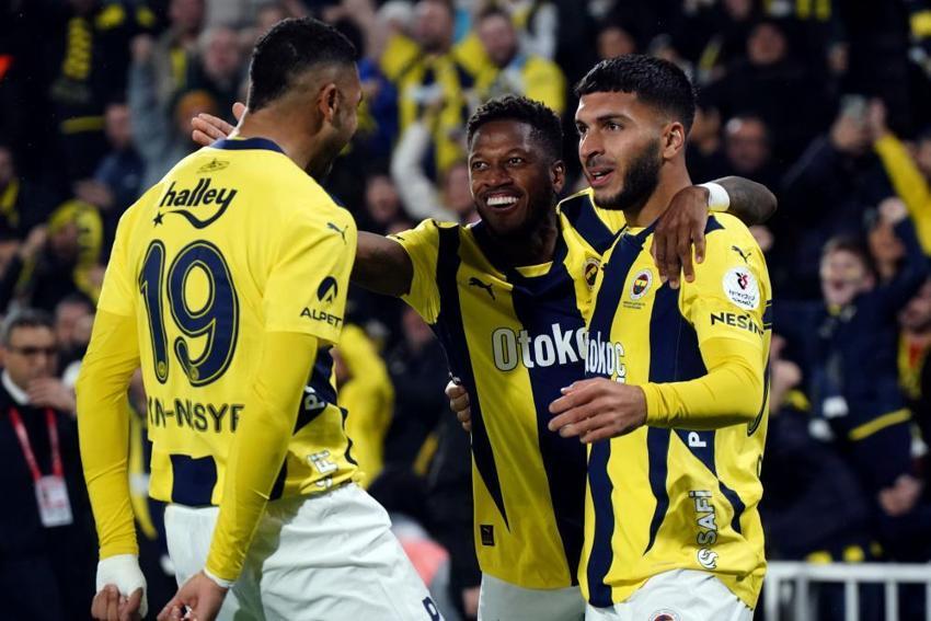 Mourinho 'Fenerbahçe'ye gel' dedi, 20 yaşındaki yıldız imza atacak! Son transfer sessizce bitti