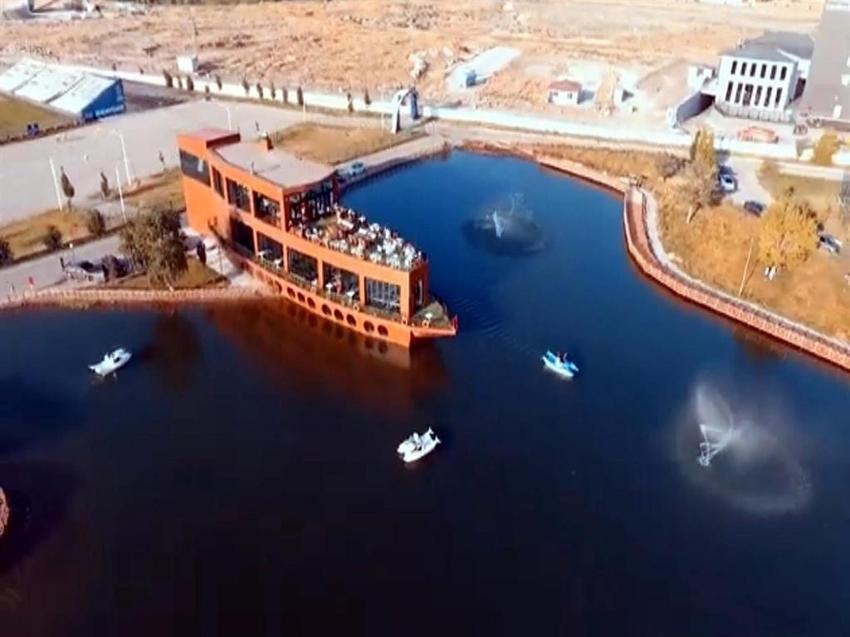 Yazın piknikçi, kışın patenciler dolduruyor! Erzurum'da uzun kuyruklar oluştu