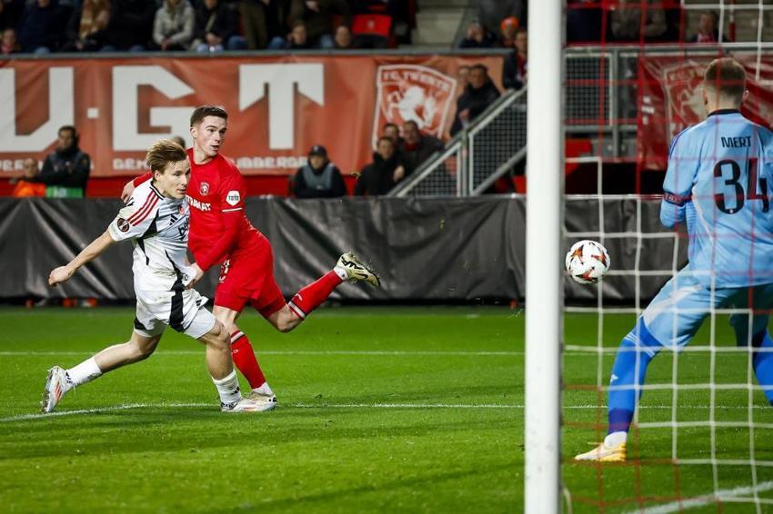 Beşiktaş 1-0 yenilince canlı yayında resmen çıldırdı: Allah kahretsin artık ya