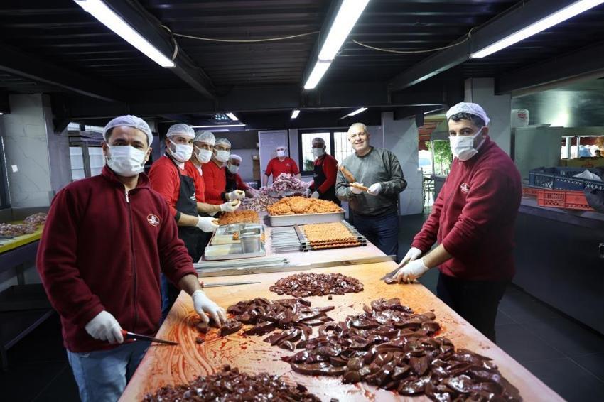 Adanalı kebapçılardan çapraz bulaş uyarısı: Etin ayrı sebzenin ayrı bıçaklarla doğranması gerek