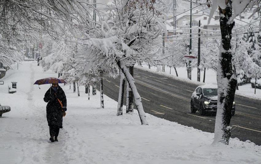 Sıcaklıklar 12 derece birden düşecek lapa lapa kar yağışı gelecek! Meteoroloji illeri uyardı: Dondurucu soğuklar 1 hafta sürecek