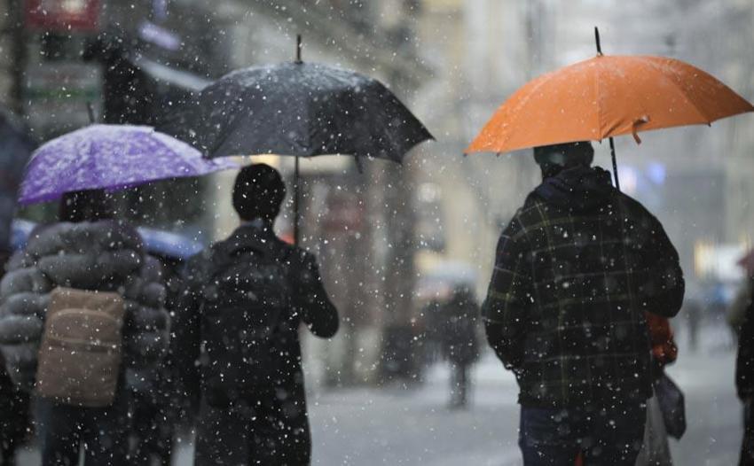 Lapa lapa kar yağışı yurdu etkisi altına alacak kar yağışı 20 cm'i geçecek! İstanbul donacak sıcaklık sıfırın altına düşecek
