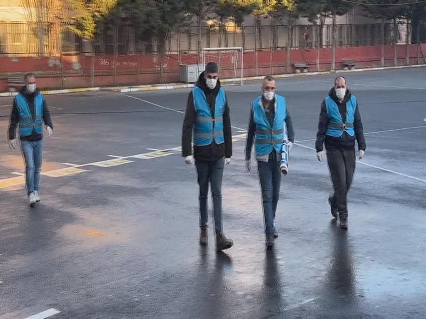 İstanbul'da okulların temizliğini yükümlüler yapıyor
