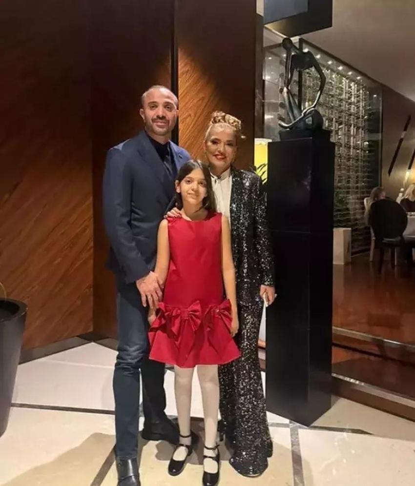 Hastanelik oldular! Demet Akalın kötü haberi paylaştı: Dikiş atıldı