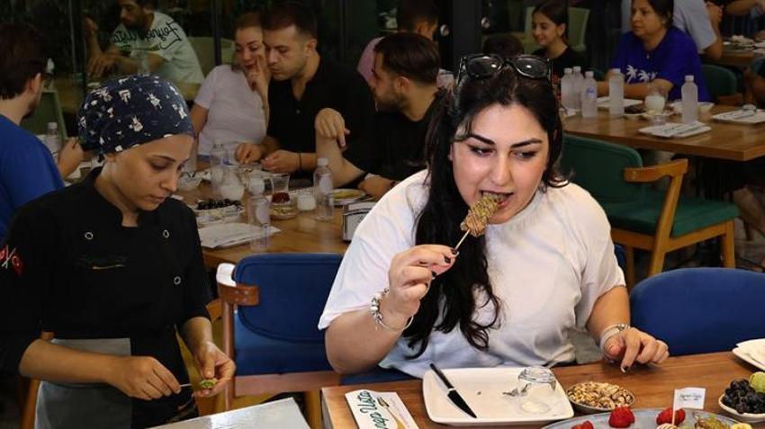 Gaziantep'in 500 yıllık katmeri Adana'da 'çöp şiş' oldu! Yok satıyor