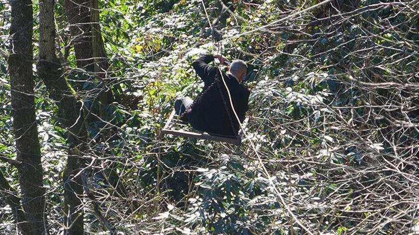 Yol yapıldı çile bitti! Rize'de teleferikle evlerine ulaşan köylüler yol yapımından sonra tehlikeli yolculuğa son verdi