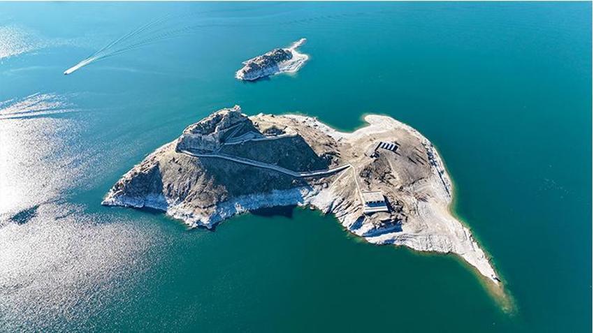 Keban Barajı'nda sular çekildi 2 bin 800 yıllık tarih ortaya çıktı! Pertek Kalesi'nin gizemli tarihine ışık tutacak