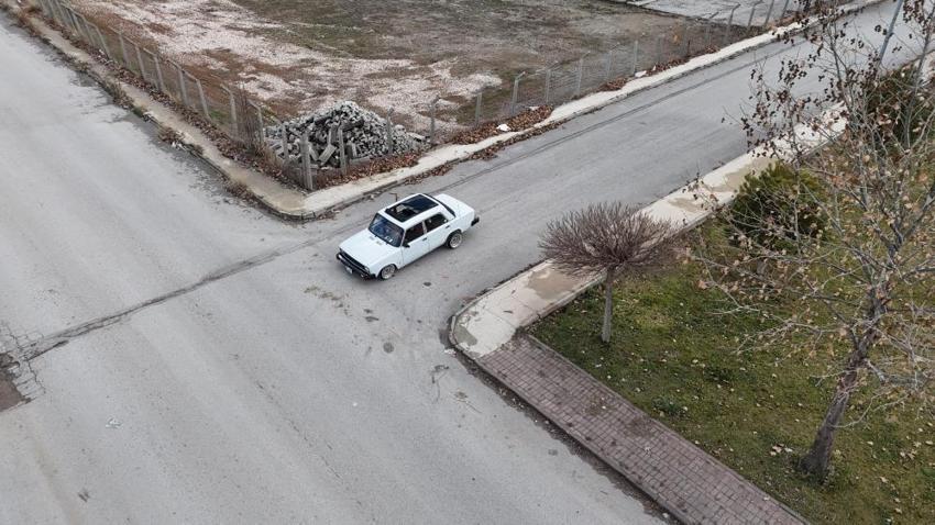 91 model araca cam tavan taktı! Bu görüntü sıfır araçlarda yok