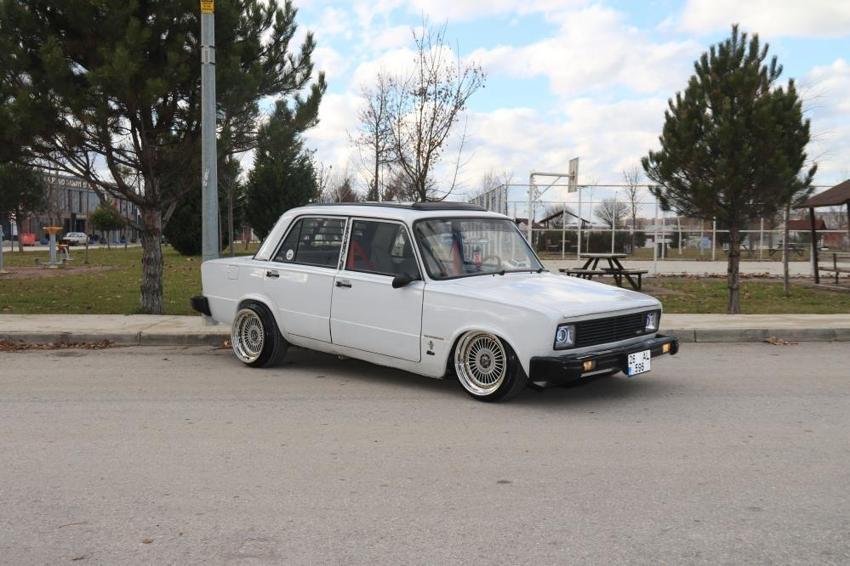 91 model araca cam tavan taktı! Bu görüntü sıfır araçlarda yok