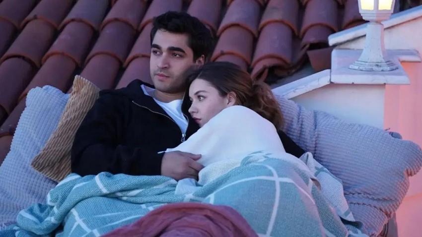 Afra Saraçoğlu hamleyi yaptı, Mert Ramazan cevap verdi!