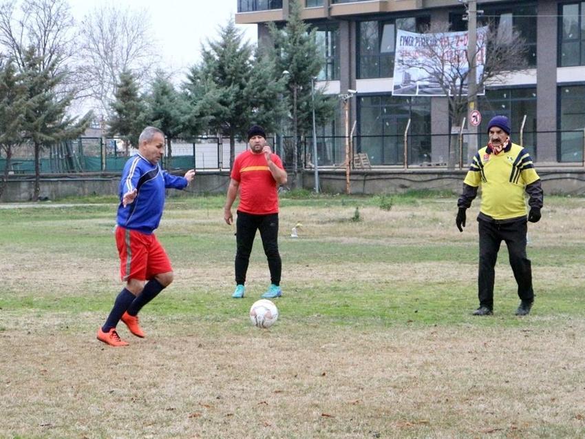 Biri Bağkur'lu çoğu SSK emeklisi! 40 yıldır her pazar çift kale maç yapıyorlar
