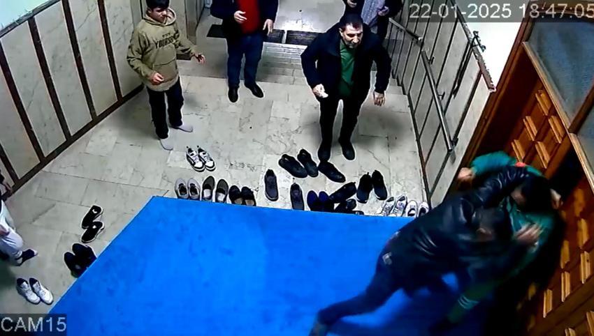 Camide dehşeti yaşattı! Dünya şampiyonu boksörden temizlik görevlisine yumruklu saldırı