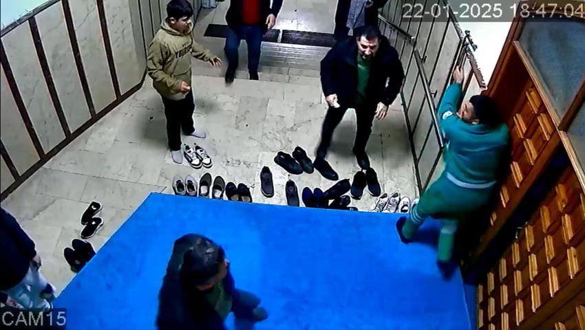 Camide dehşeti yaşattı! Dünya şampiyonu boksörden temizlik görevlisine yumruklu saldırı