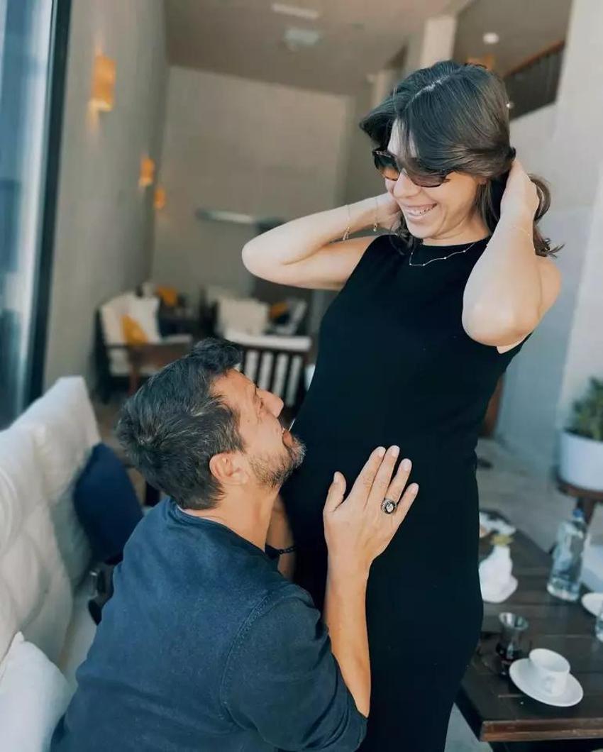 İlker Aksum ile Dilay Ekmekçioğlu, ilk bebeklerini kucaklarına aldı