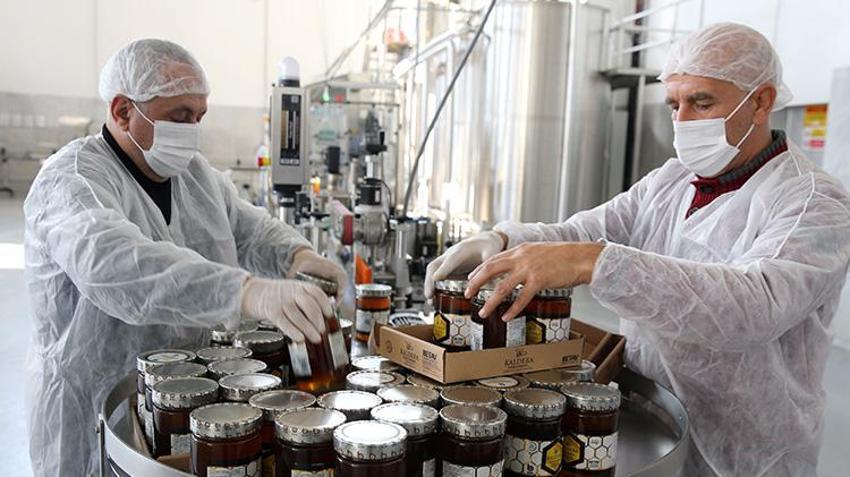 Bitlis'teki bu tesis sayesinde binlerce öğrenci burs imkanı kazanıyor