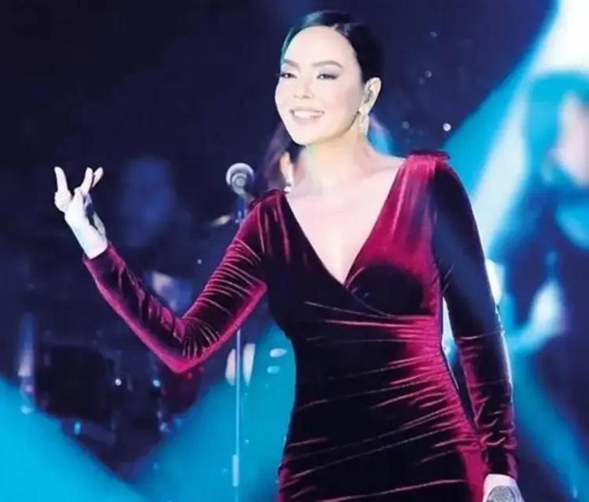 14 Şubat’ta Ebru Gündeş’i dinlemek cep yakıyor