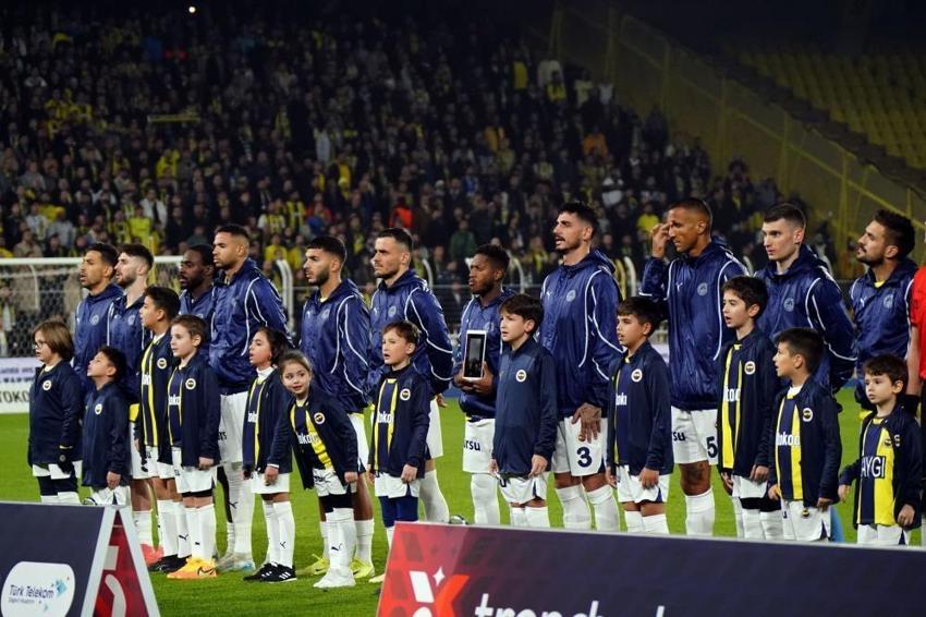 Jose Mourinho yine kadroyu değiştiriyor! Cengiz Ünder ve Cenk Tosun kararı gündem olacak