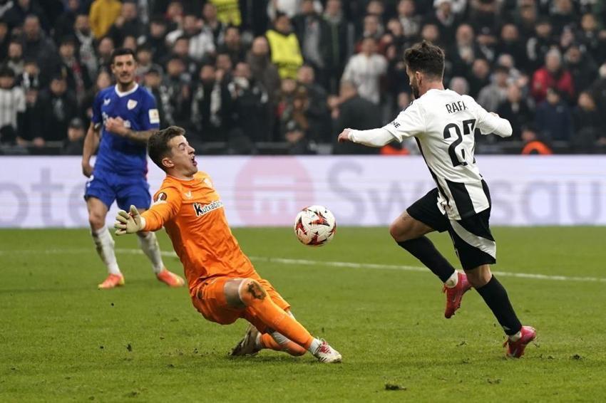 Manchester United'ın yıldızı Beşiktaş'a! Serdal Adalı'dan Solskjaer’e transfer hediyesi