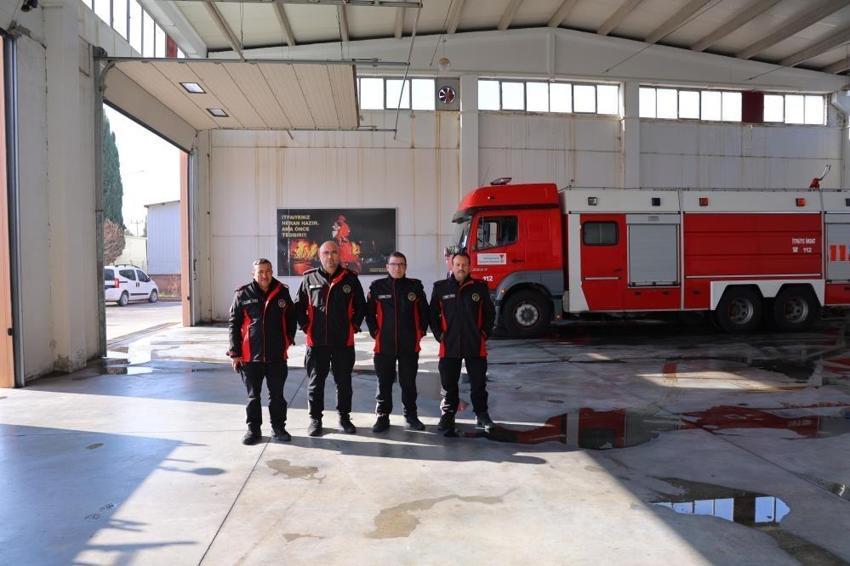 Depremden 100 yıl geçse de unutulmaz! İtfaiyece baba Kuran kursuna koştu:  Evladını enkaz altında bıraktı, başkalarına koştu

