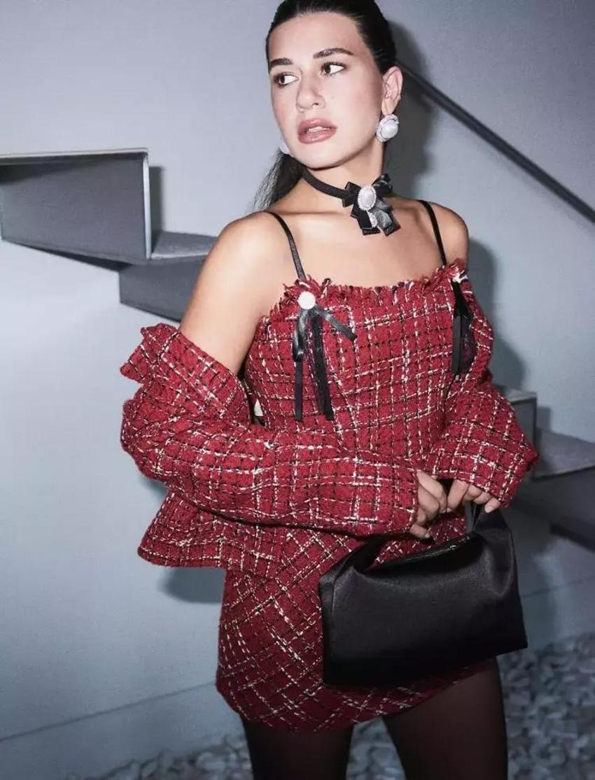 Demet Akalın'dan Sibil Çetinkaya'ya olay yaratacak sözler! 'Yüzü puf böreği gibi şiş'