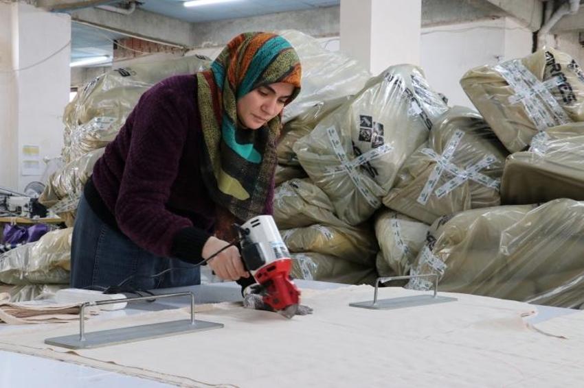 6 yıl modelistlik yaptıktan sonra eşinin fabrikasına göz dikti! Dönüştürdü, globale açıldı