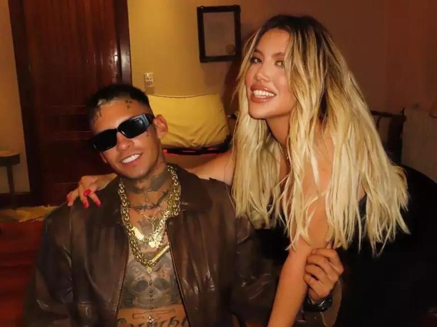 Wanda Nara bu kez fena aşka geldi! Pozları Instagram'ı salladı