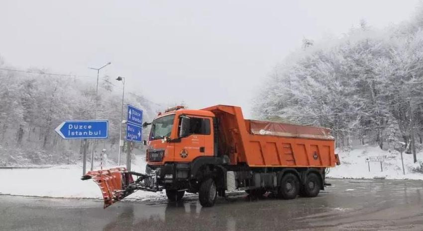 Meteoroloji'den kuvvetli kar yağışı ve fırtına uyarısı: Birçok ilde okullar tatil edildi! Bu illere dikkat