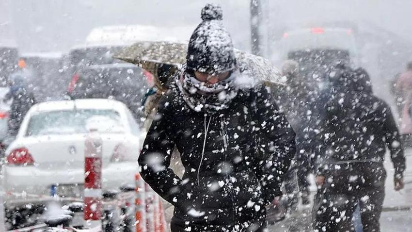Meteoroloji'den kuvvetli kar yağışı ve fırtına uyarısı: Birçok ilde okullar tatil edildi! Bu illere dikkat