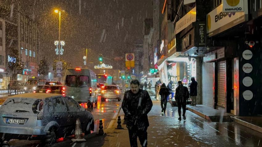 İstanbul'a yeni kar yağışı dalgası geliyor! Donacağız, daha kuvvetli olacak, işte hava durumu tahmini