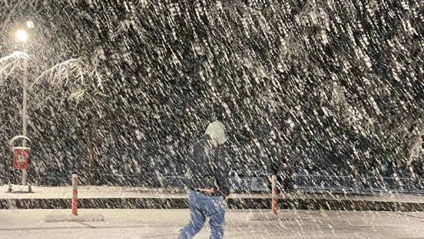 Lapa lapa kar yağışı ve sağanak uyarısı geldi! Meteoroloji İstanbul ve birçok il için tarih verdi