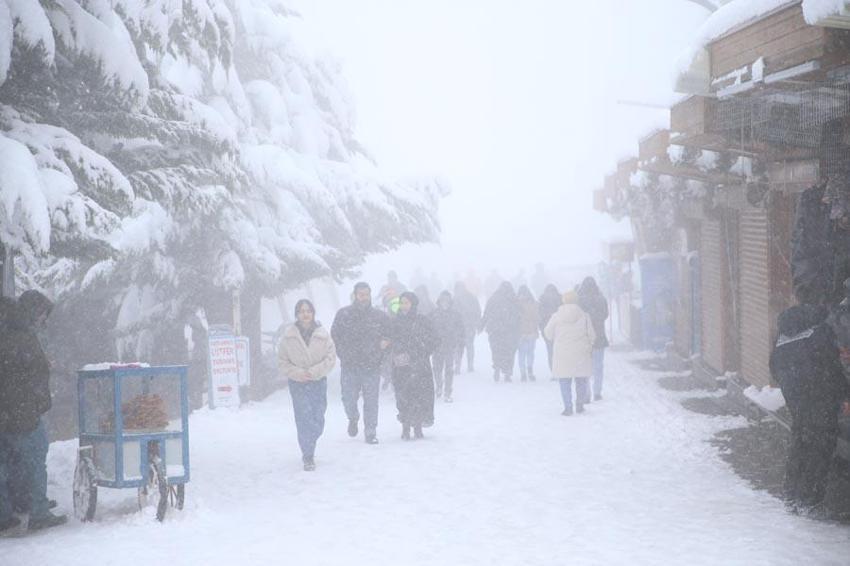 Lapa lapa kar yağışı ve sağanak uyarısı geldi! Meteoroloji İstanbul ve birçok il için tarih verdi