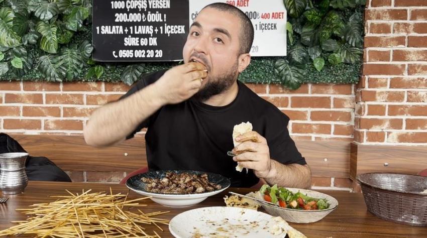 İstanbul'dan Denizli'ye çöp şiş yemeye geldi! Hem karnını doyurdu hem de 300 bin lira kazandı