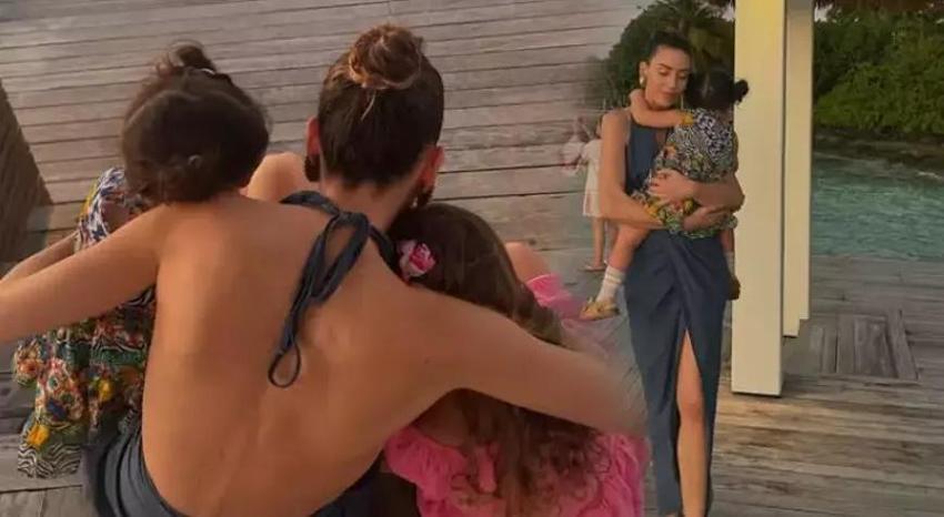 Sinem Kobal tatil pozlarını paylaştı! Kızı Lalin ve Leyla da yanında