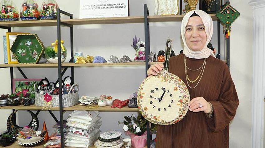 Hem öğreniyorlar hem kazanıyorlar! Down Sendromlu çocuklar el ürünleri üreterek harçlıklarını çıkarıyor