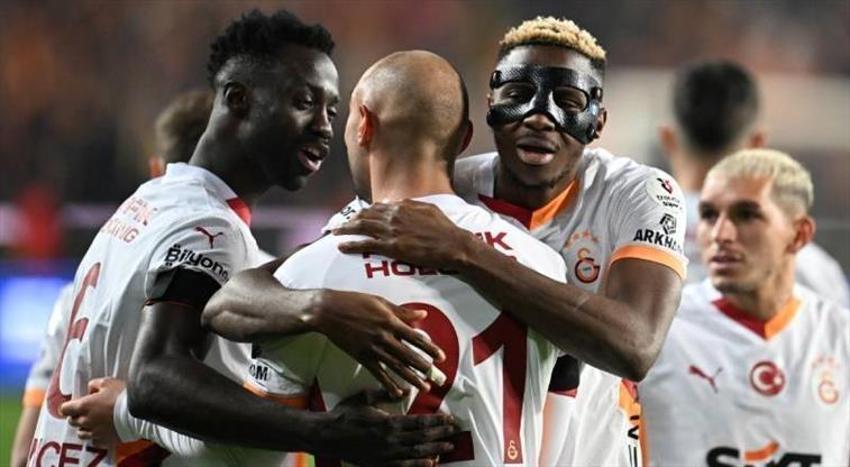 Adana Demirspor neden sahadan çekildi? Galatasaray Adana Demirspor maçı neden yarıda kaldı?

