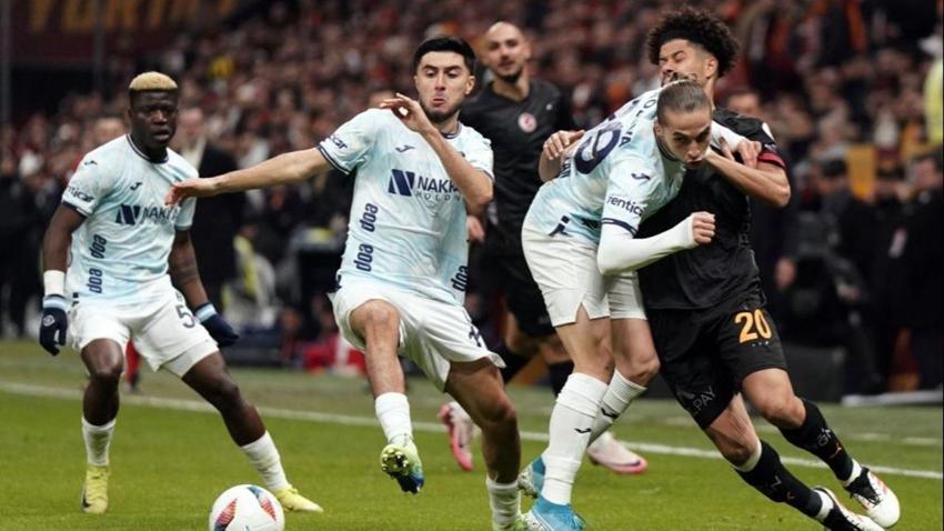 Adana Demirspor neden sahadan çekildi? Galatasaray Adana Demirspor maçı neden yarıda kaldı?

