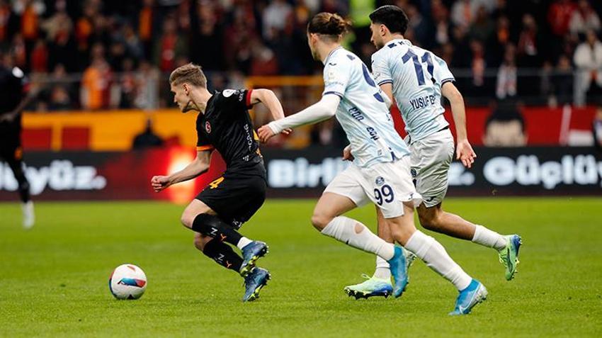 Sahadan çekilme kararı Adana'da yankı buldu! Adana Demirspor: Defalarca 4. hakeme bildirdik