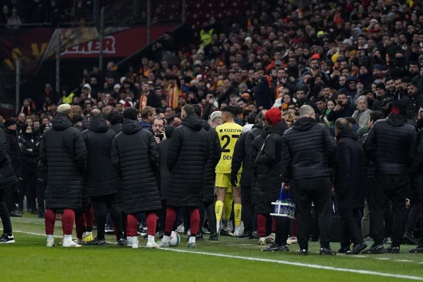 Sahadan çekilme kararı Adana'da yankı buldu! Adana Demirspor: Defalarca 4. hakeme bildirdik