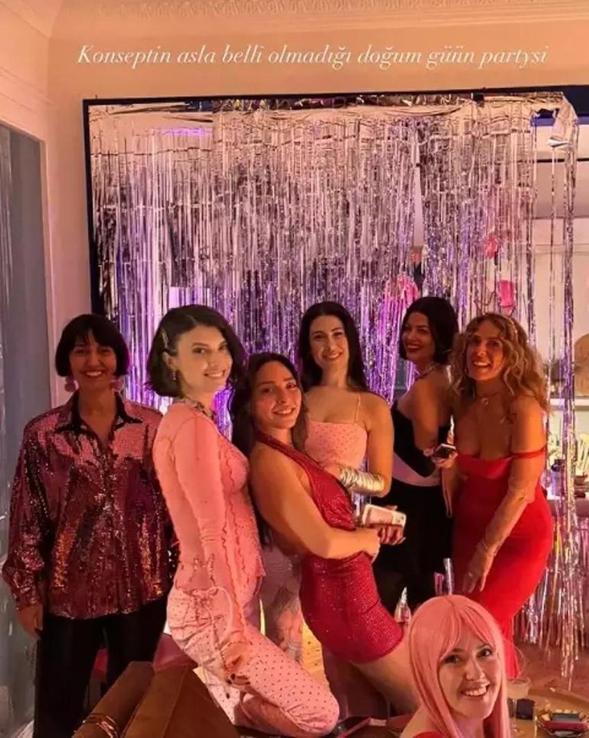 Zeynep Bastık partiye perukla katıldı! Gören inanamadı

