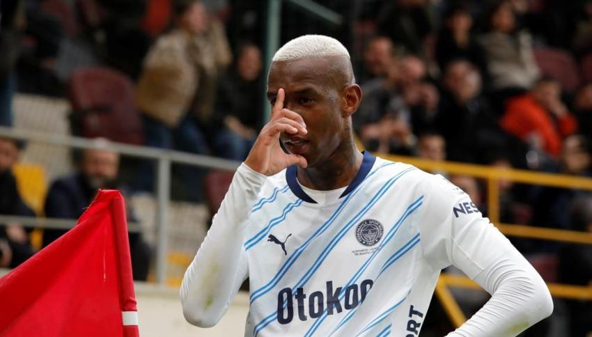 Fenerbahçe'nin hayalleri suya düştü! Transfer iptal oldu, sözleşmesi feshedildi