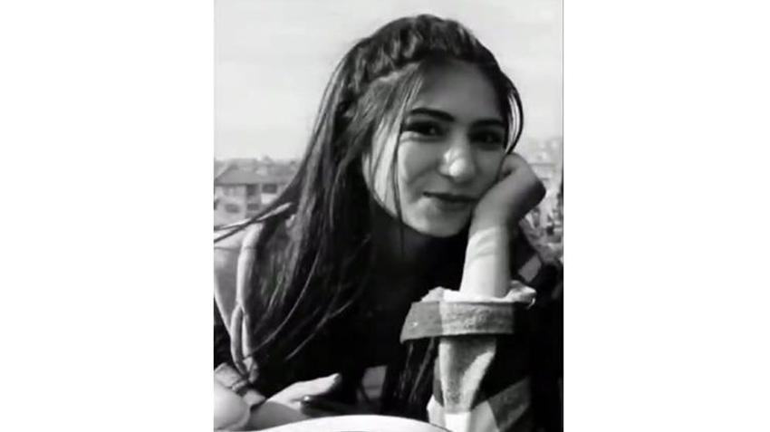 Canlı yayında yıkılan binadan sağ sağ kurtuldu; Kolumun üzerinde eşimin cansız bedeni vardı!